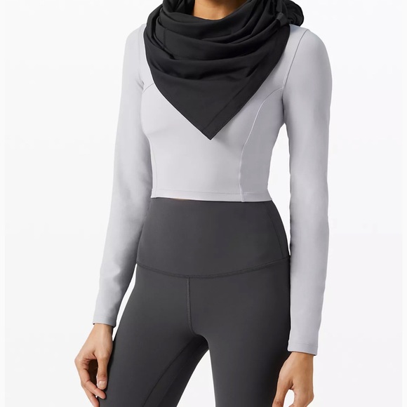 Lululemon Customizable Snap Scarf - Picture 10 of 11